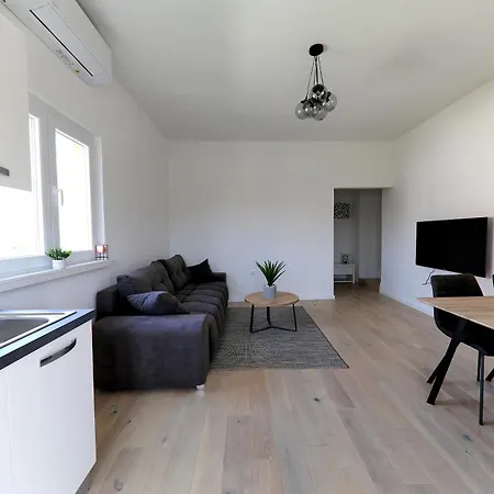Apartment Tia *