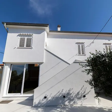 Tia Zadar